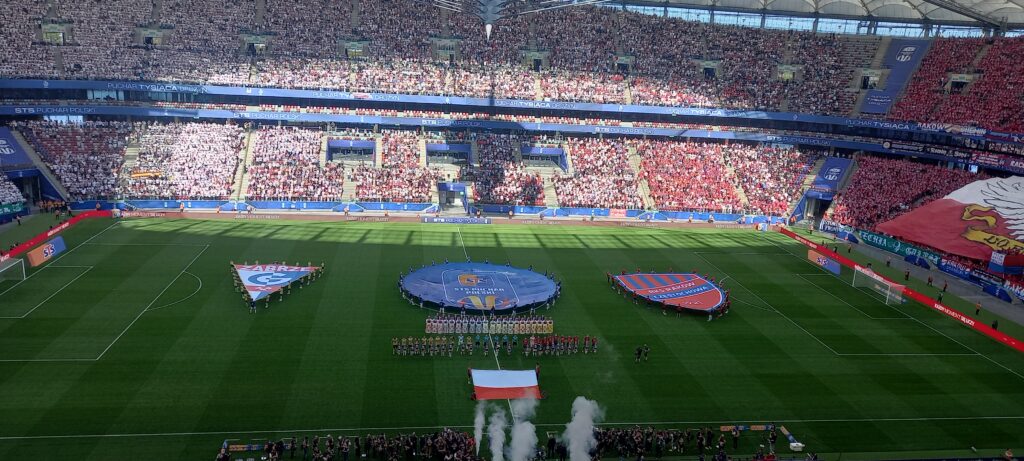 „Jadymy Durś!”. Relacja z finału Pucharu Polski Górnik Zabrze - Raków Częstochowa 1 Retro Futbol 20260502 155609