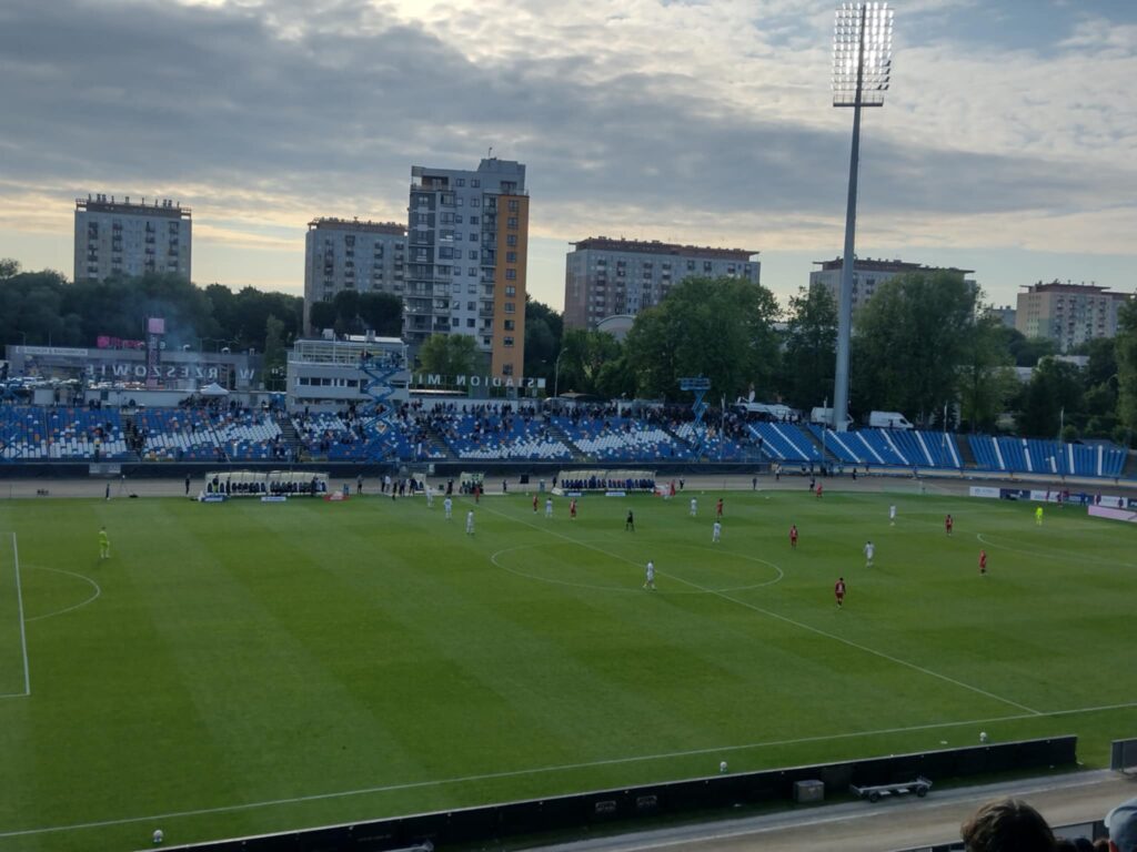 Jesień lepsza niż wiosna - podsumowanie występów Stali Rzeszów w sezonie 2024/2025 2 Retro Futbol 7a83622d f08b 42ac ba07 c55fe98d3f38