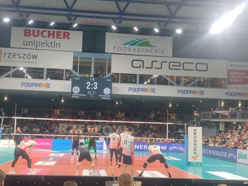 Zwycięstwa nad Projektem Warszawa i Sportingiem CP oraz wielosekcyjne tradycje portugalskich klubów - reminiscencje po meczach siatkarzy Asseco Resovii 2 Retro Futbol 7e6e91b0 2c49 4718 94ba bc81e44028ff