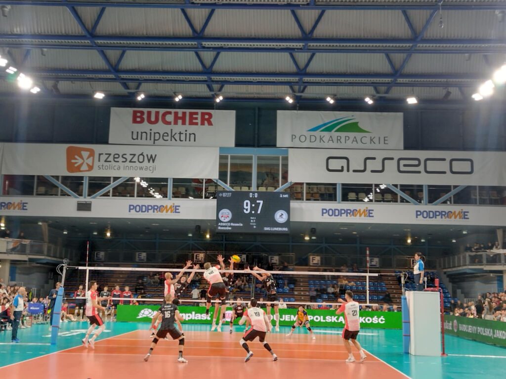 Zwycięstwo nad SVG Luneburg i porażka w finale Pucharu Polski - szalony tydzień siatkarzy Asseco Resovii 1 Retro Futbol 98c63088 1c35 4b8e b648 22e05a253c6b