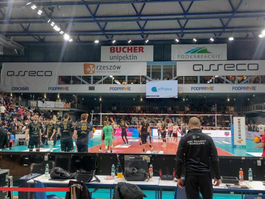 Zwycięstwa nad Projektem Warszawa i Sportingiem CP oraz wielosekcyjne tradycje portugalskich klubów - reminiscencje po meczach siatkarzy Asseco Resovii 1 Retro Futbol e42f9467 718b 4986 96b9 084ad171451c