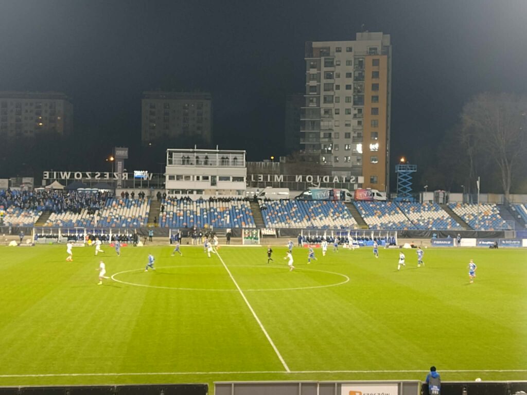 d535536b b41e 4c0c 8eef dd913b1b401f