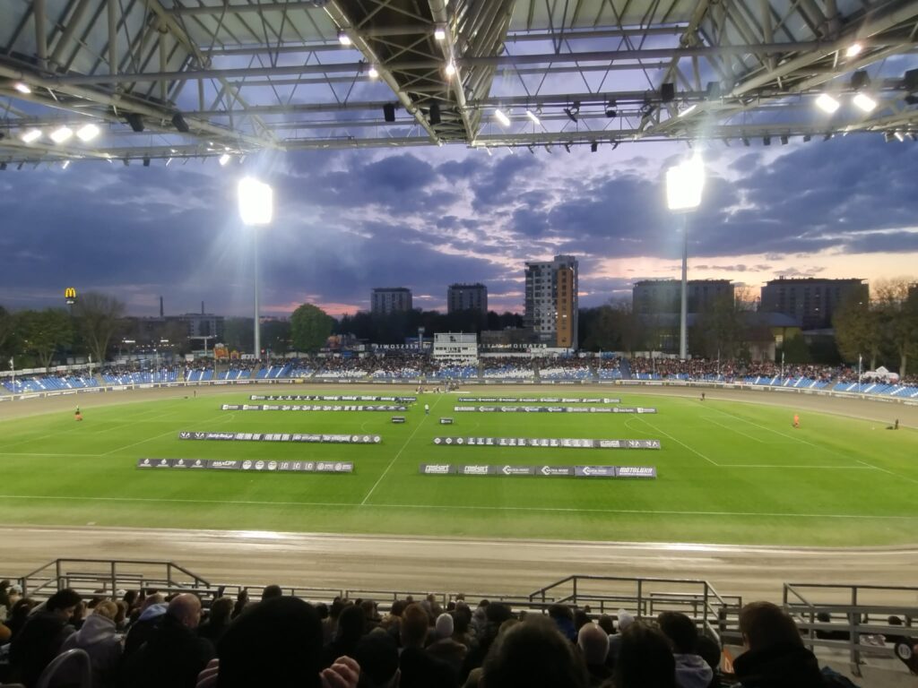 542b42e8 7a64 439c a00a 03160a2b3240