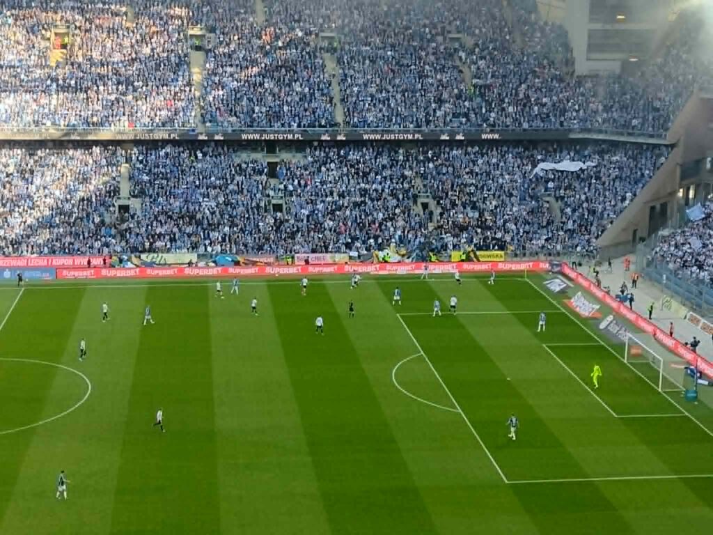 Piłkarska podróż na ligowy klasyk - wizyta na meczu Lecha Poznań z Legią Warszawa 11 Retro Futbol 363c239b 7517 4b0f a758 6f2c63e8bcf0 1