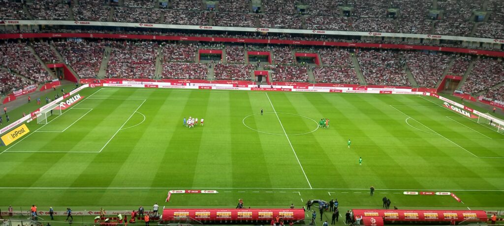 Wiśniewski jak Krzynówek, morderstwo pastora i Biblia zamiast warkoczyków - relacja z meczu Polska - Nigeria 1 Retro Futbol 20260603 204854