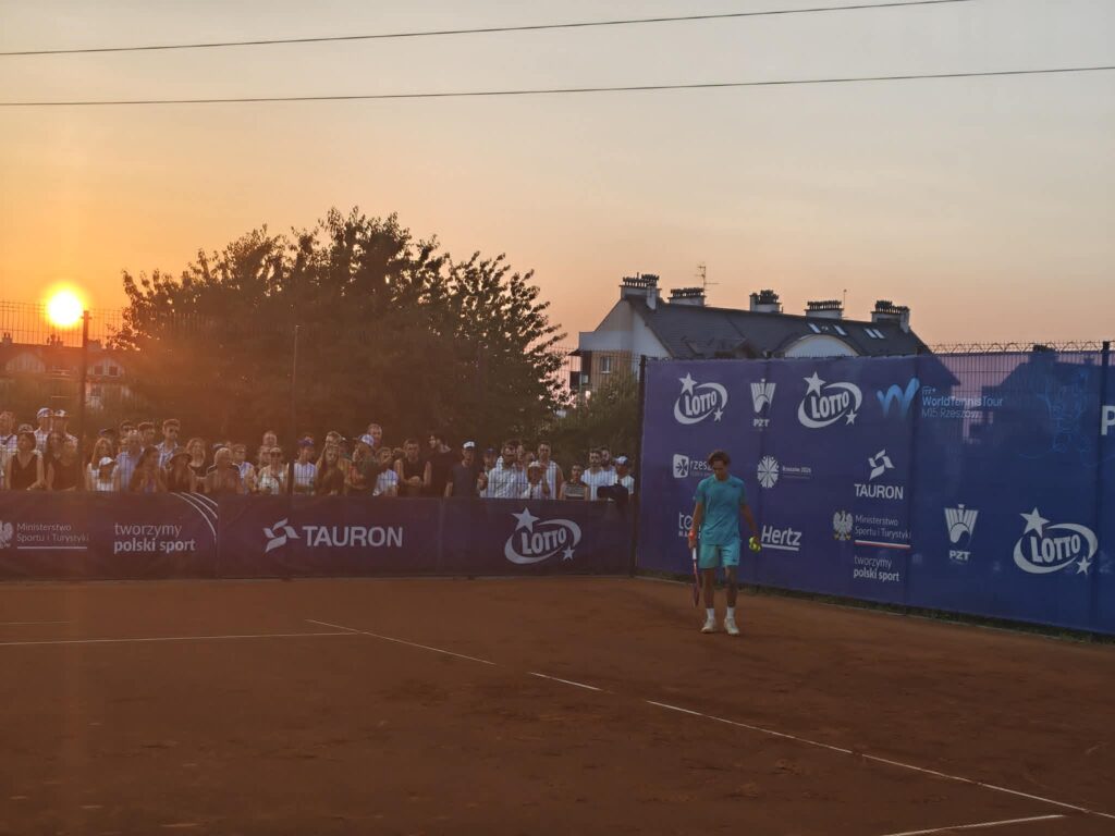 Alan Ważny w domowym finale - relacja z turnieju ITF w Rzeszowie 4 Retro Futbol 87b9c685 cf25 4ec1 b238 d5668fa7df3c