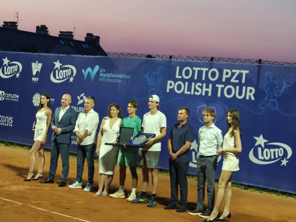 Alan Ważny w domowym finale - relacja z turnieju ITF w Rzeszowie 5 Retro Futbol fe869aab 11fb 4865 bf9d 02746ce5857a