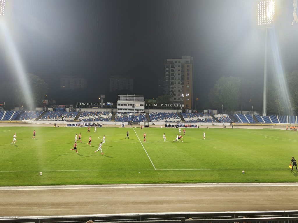 Wielki wieczór Szymona Pukały - reminiscencje po meczu Stali Rzeszów z Podbeskidziem Bielsko-Biała 2 Retro Futbol 08e4b4c3 edea 4125 a617 3813cc2014bb