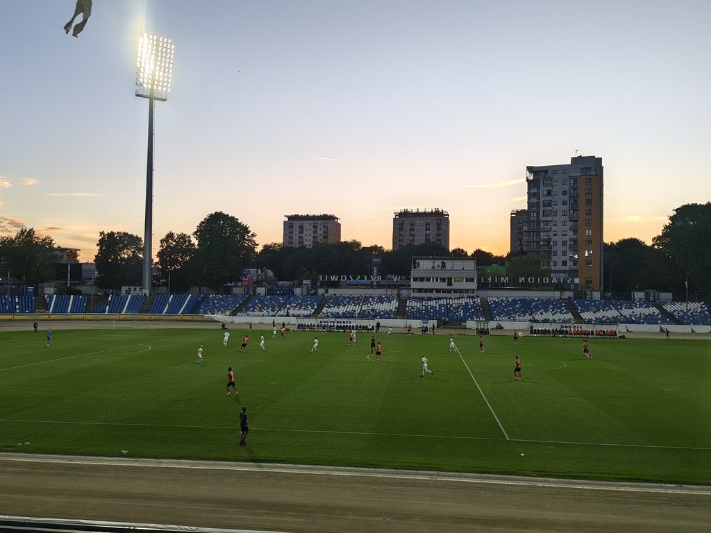 Wielki wieczór Szymona Pukały - reminiscencje po meczu Stali Rzeszów z Podbeskidziem Bielsko-Biała 1 Retro Futbol 41b36aaa 3aee 4e89 8bb4 3bf22b8484b6